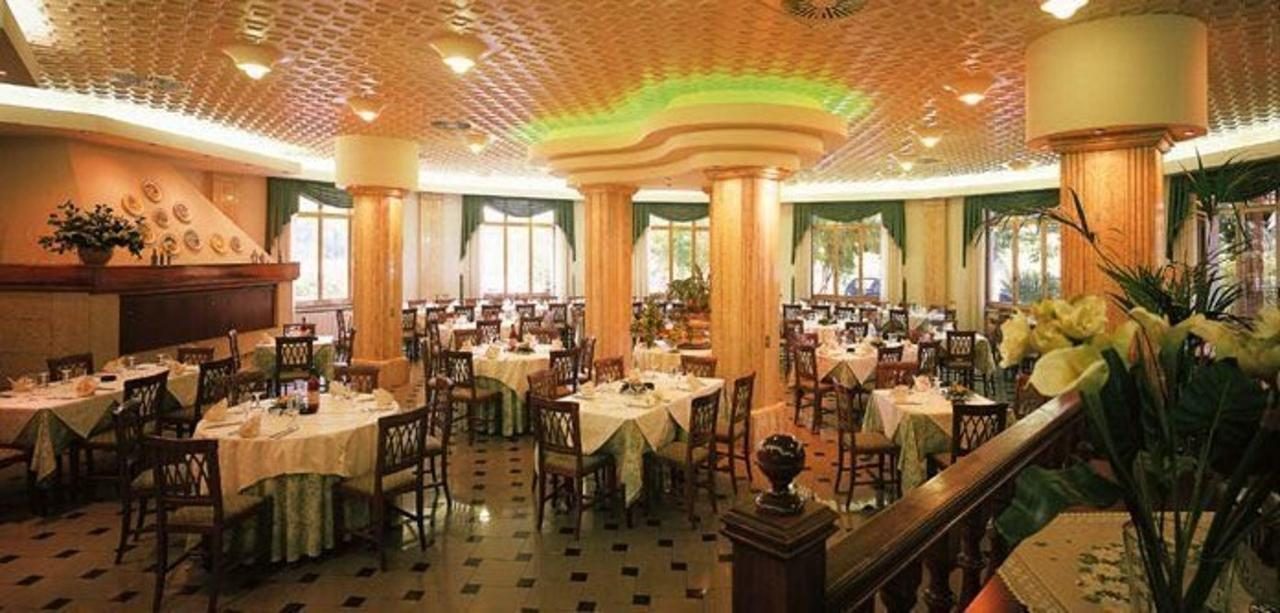 Sala del ristorante dell'Hotel La Rotonda